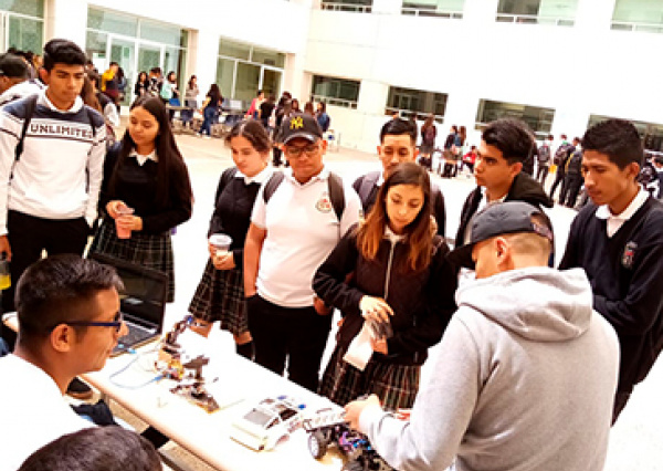 Sede Yuriria de UG muestra su potencial a 700 jóvenes de bachilleratos técnicos