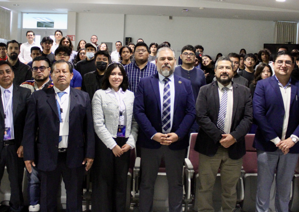 UG impulsa la colaboración científica en el 10° Congreso IEEE de Fotónica 