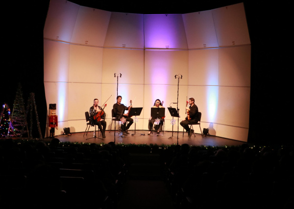 Con una gala de violas, Cuatro en Do anuncia el adviento navideño