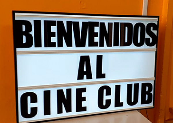 Programa de Fomento a la Lectura de la UG promueve el cine para la comunidad infantil