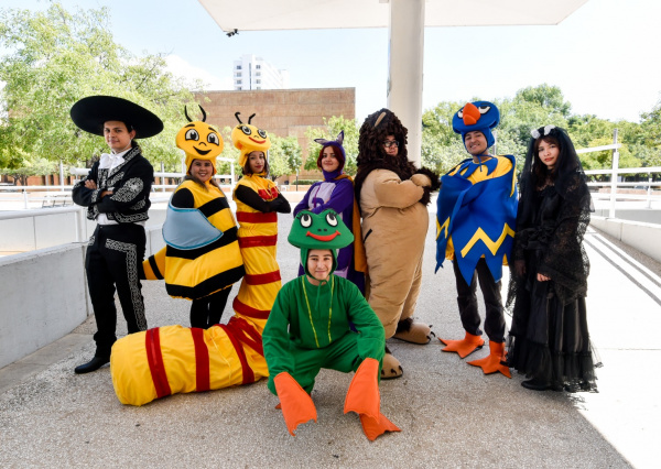 Estudiantes UG rescatan el patrimonio cultural a través de una obra de teatro