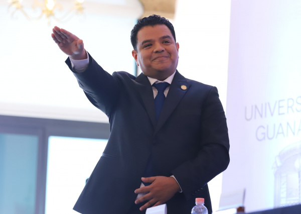 Rinde protesta el Dr. Juan Antonio Sánchez Márquez como Director del CNMS  