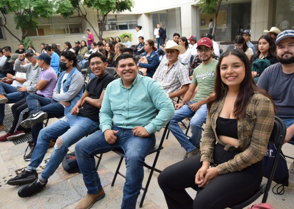 Logra Campus Irapuato Salamanca el 100% en acreditación de calidad por sus programas educativos 