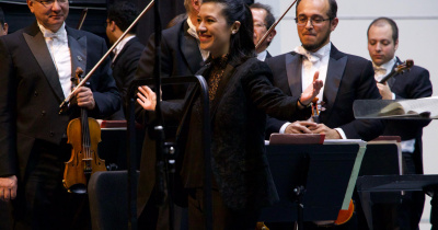 Ovacionan en su tercer concierto a la OSUG en el Teatro Principal