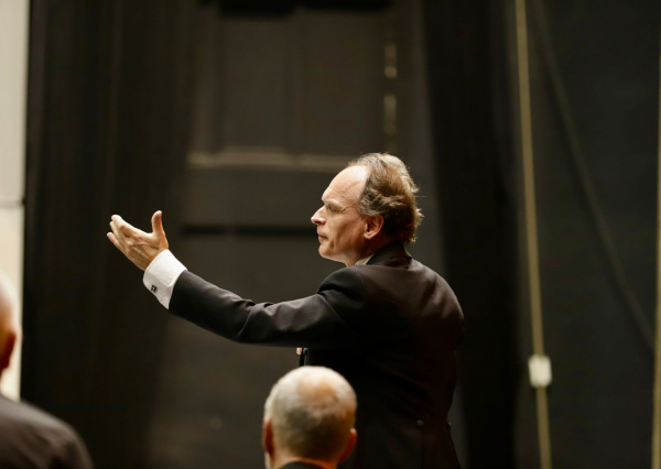 La OSUG estrena en Guanajuato obra de Giacomo Puccini, bajo la dirección de Daniel Myssyk