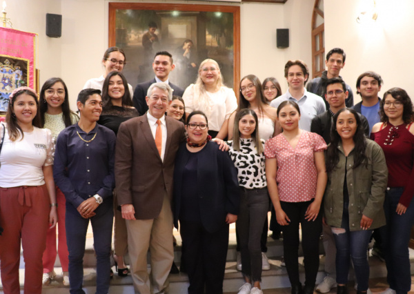 Conmemora UG XXV Aniversario de Licenciatura en Administración Pública