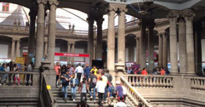 Acervo editorial de la UG presente en la 41ª Feria Internacional del Libro del Palacio de Minería