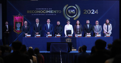 Celebran el esfuerzo y talento académico de estudiantes sobresalientes de “la Colmena”
