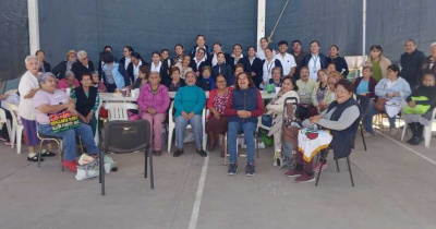 Estudiantes de Enfermería UG aportan diagnósticos y plan de cuidados a personas adultas mayores 