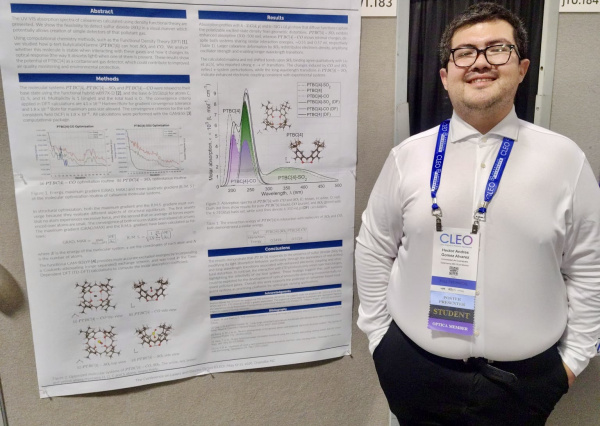 Alumno UG presenta proyecto para detectar gases contaminantes en congreso internacional CLEO 