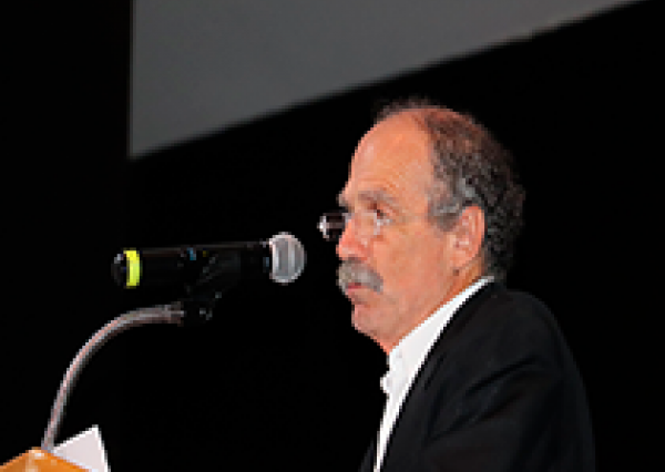 La Universidad de Guanajuato rinde homenaje al Dr. Roberto Morales Manzanares  