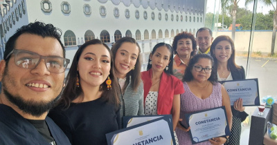 Egresan 23 estudiantes de los Talleres de Cuidadores de adultos mayores y de la primera infancia en Univerciudad UG Silao