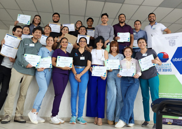 Capacitan a Profesionales de la Salud en Prevención de Complicaciones por Diabetes