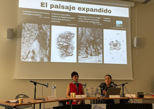 Egresada y estudiante de la UG llevan reflexión sobre arte, territorio y extractivismo a congreso internacional en París