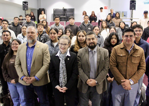 Estudiantes de Gestión Empresarial lideran “Em-préndete”, espacio para la innovación y el emprendimiento 