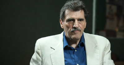 La literatura que sigue una tesis ideológica es pobre por naturaleza: Enrique Serna