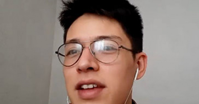 Ángel González Montiel, estudiante UG, autor de la imagen del FIC inspirada en las raíces y la identidad