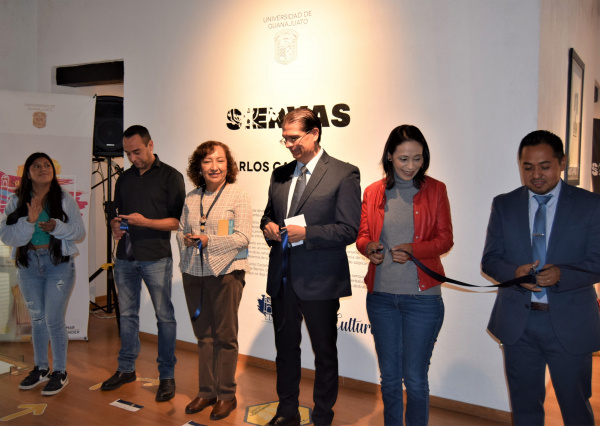 “Siervas” obra de Carlos Castañeda se exhibe en sede El Copal de la UG 