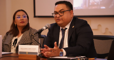 Presentan en la UG el libro Lucha contra la corrupción. Una mirada desde la academia 
