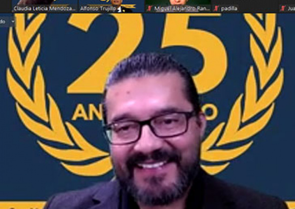 Celebra comunidad universitaria 25 años de la Sección estudiantil QFB