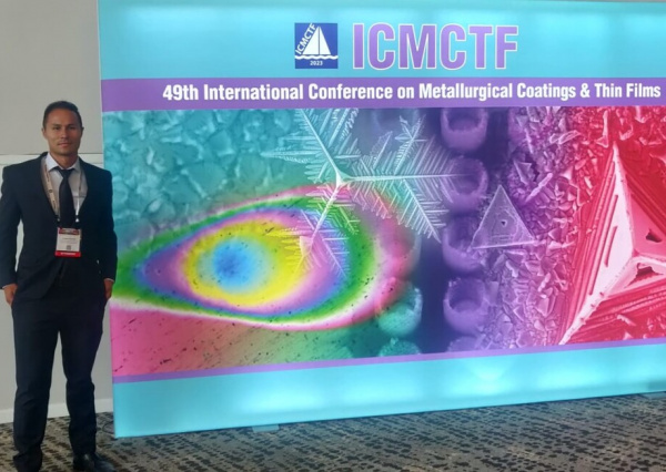 El alumno UG Cristian Peñuela presentó estudio sobre biomateriales en EE. UU. 