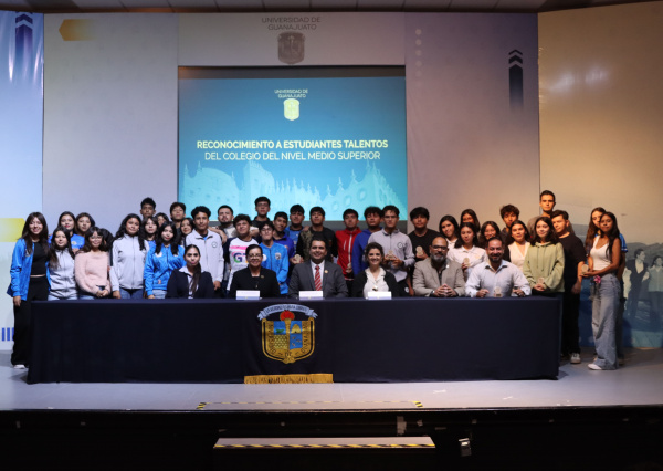 Reconocen a Estudiantes Talento del Colegio del Nivel Medio Superior