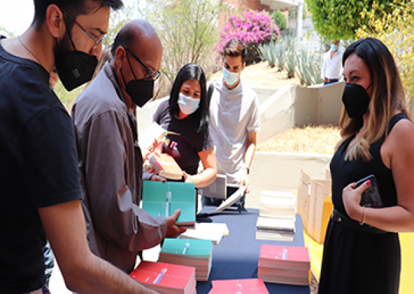 Presenta UG tomo IV del libro “ABCD´Economía Nuevos Talentos”