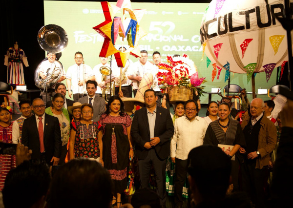 Convoca FIC a estudiantes guanajuatenses para crear la imagen de su 52 edición