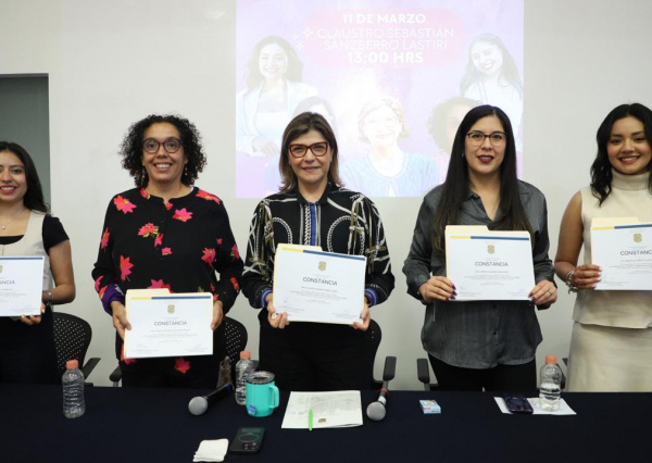 Académicas de la UG impulsan diálogo sobre la economía del cuidado y la brecha de la productividad invisible