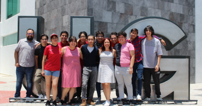 Jóvenes forman el grupo Softronics para promover la robótica con fines educativos