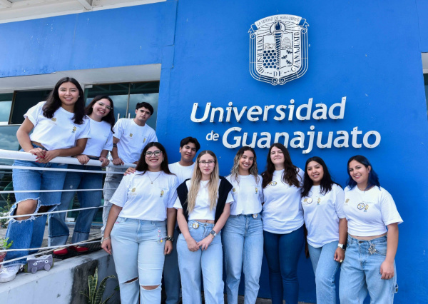 Dan la bienvenida a 350 estudiantes de la División de Ciencias de la Salud