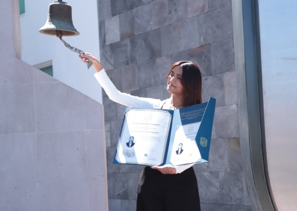 Celebran el egreso de una nueva generación de profesionistas formados en la UG