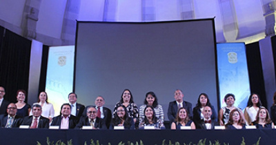  •	Por tercer año consecutivo la ASPAAUG obtiene el Galardón “Guanajuato Premio al Mérito Laboral”