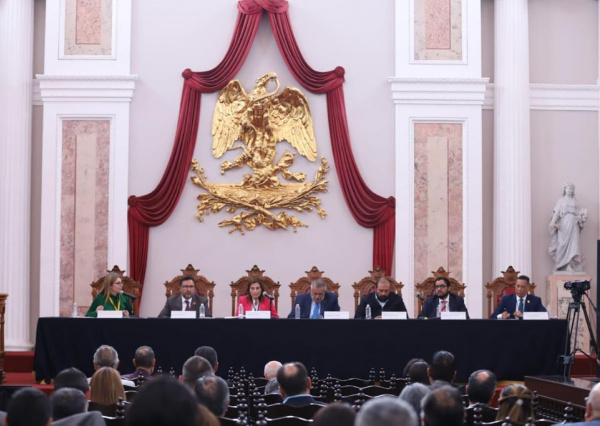 Rector General participa en la Cumbre de Educación Superior y la Industria de Alta Tecnología 