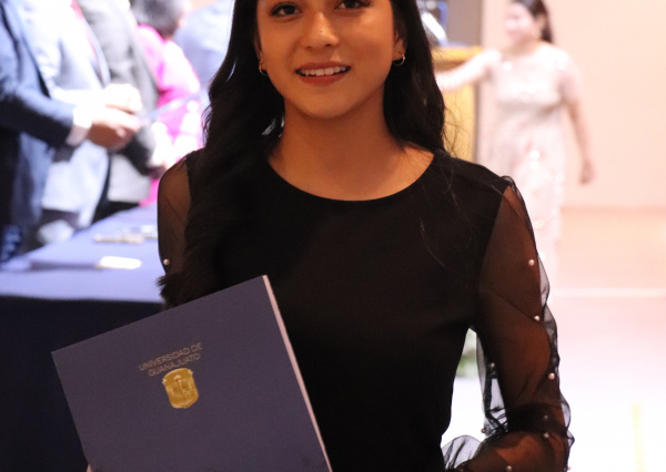 Culminan licenciaturas y maestrías de la generación enero-junio 2024 en la DCEA