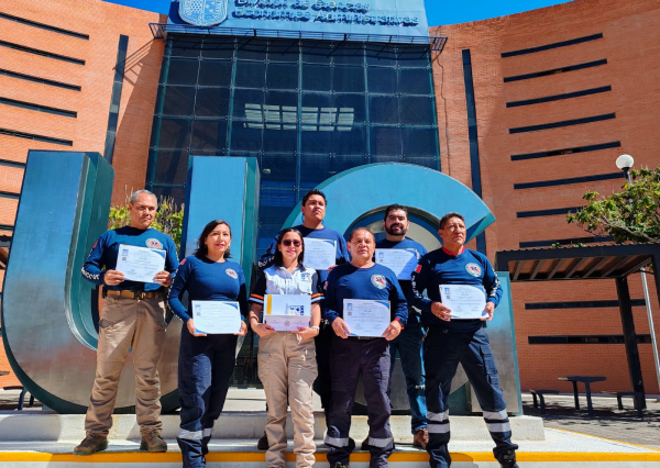 Personal UG se gradúa en el área de Emergencias Médicas