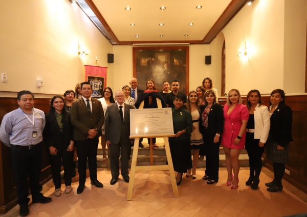 Licenciatura en Derecho UG renueva certificación internacional 