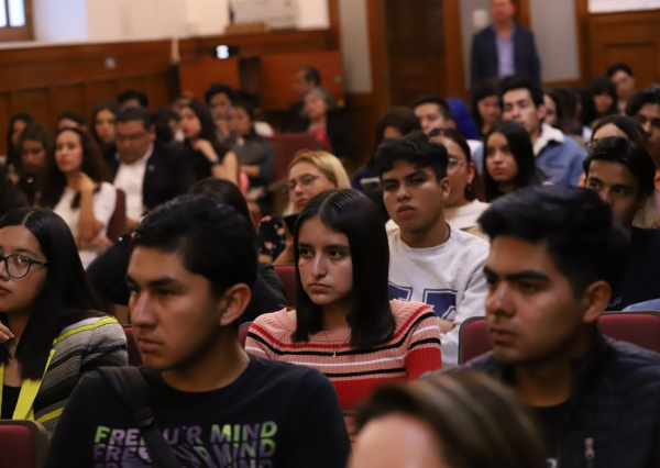 Imparten conferencia sobre “Personas con Discapacidad Psicosocial y su Acceso a la Justicia