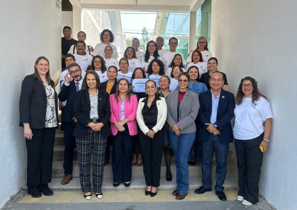 Profesorado de Ciencias de la Salud e Ingenierías participa en la culminación del Taller para cuidadores de adultos mayores