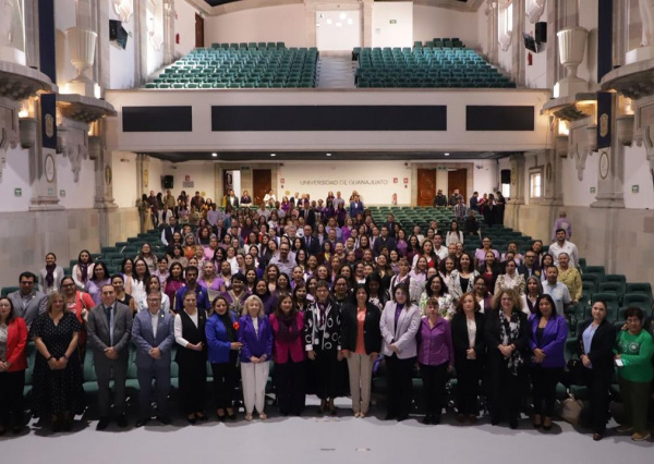 Mujeres sindicalistas de América Latina y México se reúnen en la UG