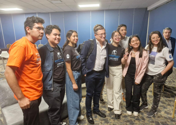 Estudiantes del CNMS forman parte del representativo mexicano que participará en torneo aeroespacial internacional