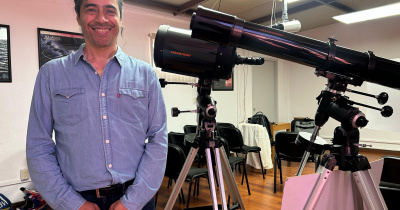 ¿La Tierra tendrá dos lunas? Investigador UG explica este fenómeno astronómico