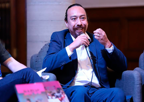 Se rescata historia universitaria a través de la colección editorial “Conmemoraciones UG”