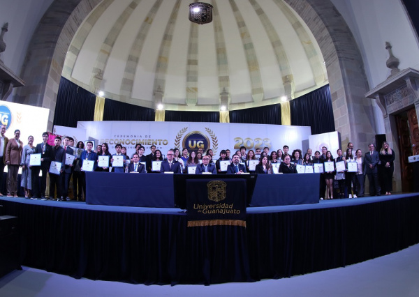 Con buenos resultados el Colegio del Nivel Medio Superior culmina el 2023 