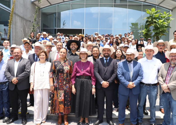 Celebran 50 años de la Ingeniería en Agronomía de la UG