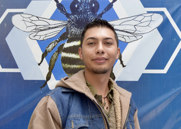 Estudiante de Veterinaria UG colabora en proyectos de extensionismo rural en Bogotá