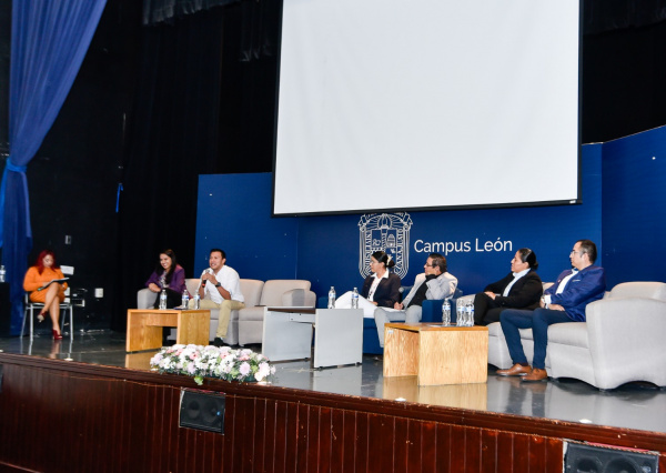 Realizan encuentro académico entre comunidad de Enfermería de la UG e instituciones empleadoras 