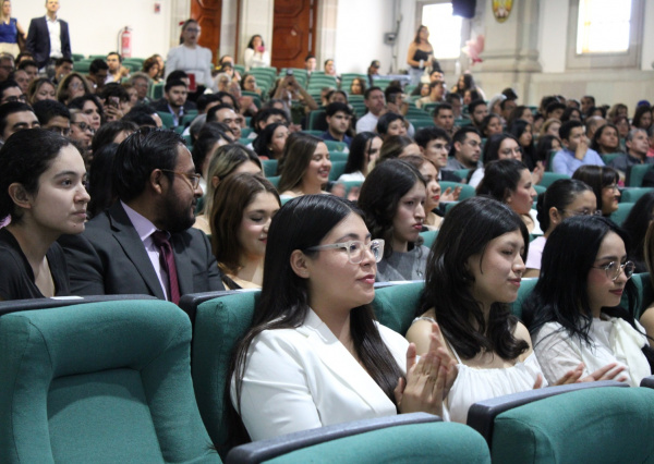 Reconoce la DDPG la excelencia académica de sus estudiantes