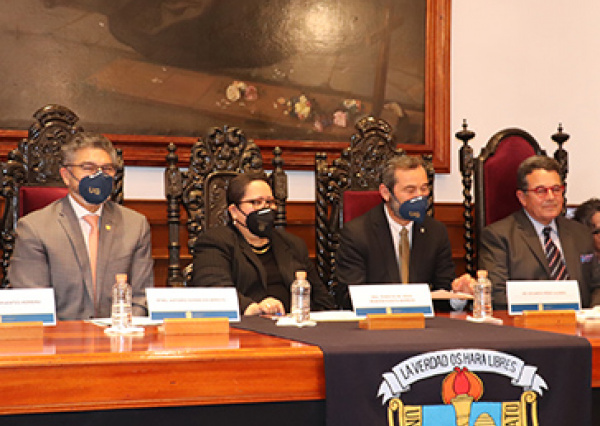 En la UG, generación 77-82 en Derecho, celebra 40 aniversario 