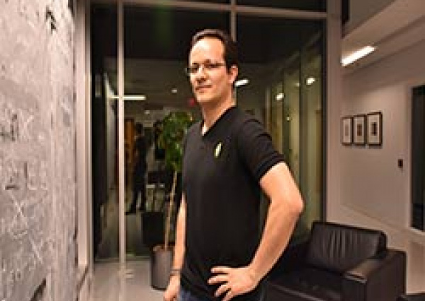 Alejandro Preciado, una vocación científica formada en las aulas de la UG, ahora con proyección internacional 